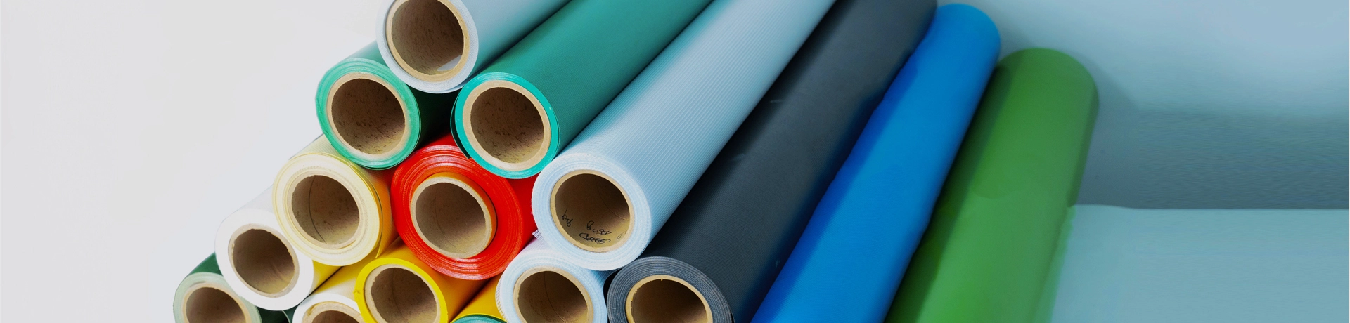 더 많은 방수포 직물 및 재료에 대한 GSTARP에 문의하십시오.