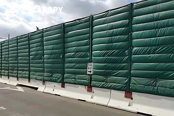 산업 설정에서 PVC 스트립 울타리 사용의 최고 이점