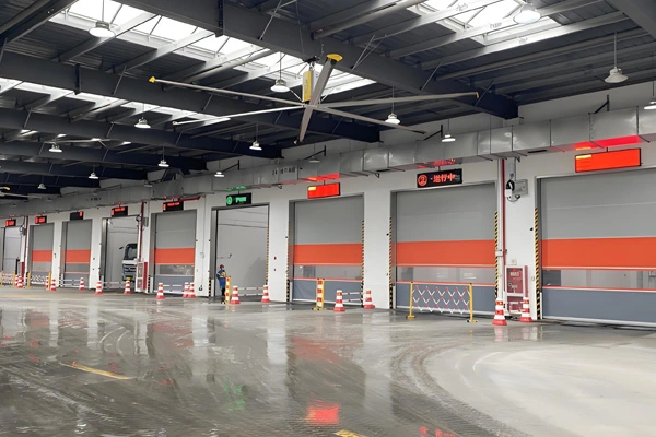 다양한 분야의 PVC 산업 방수포의 다양성